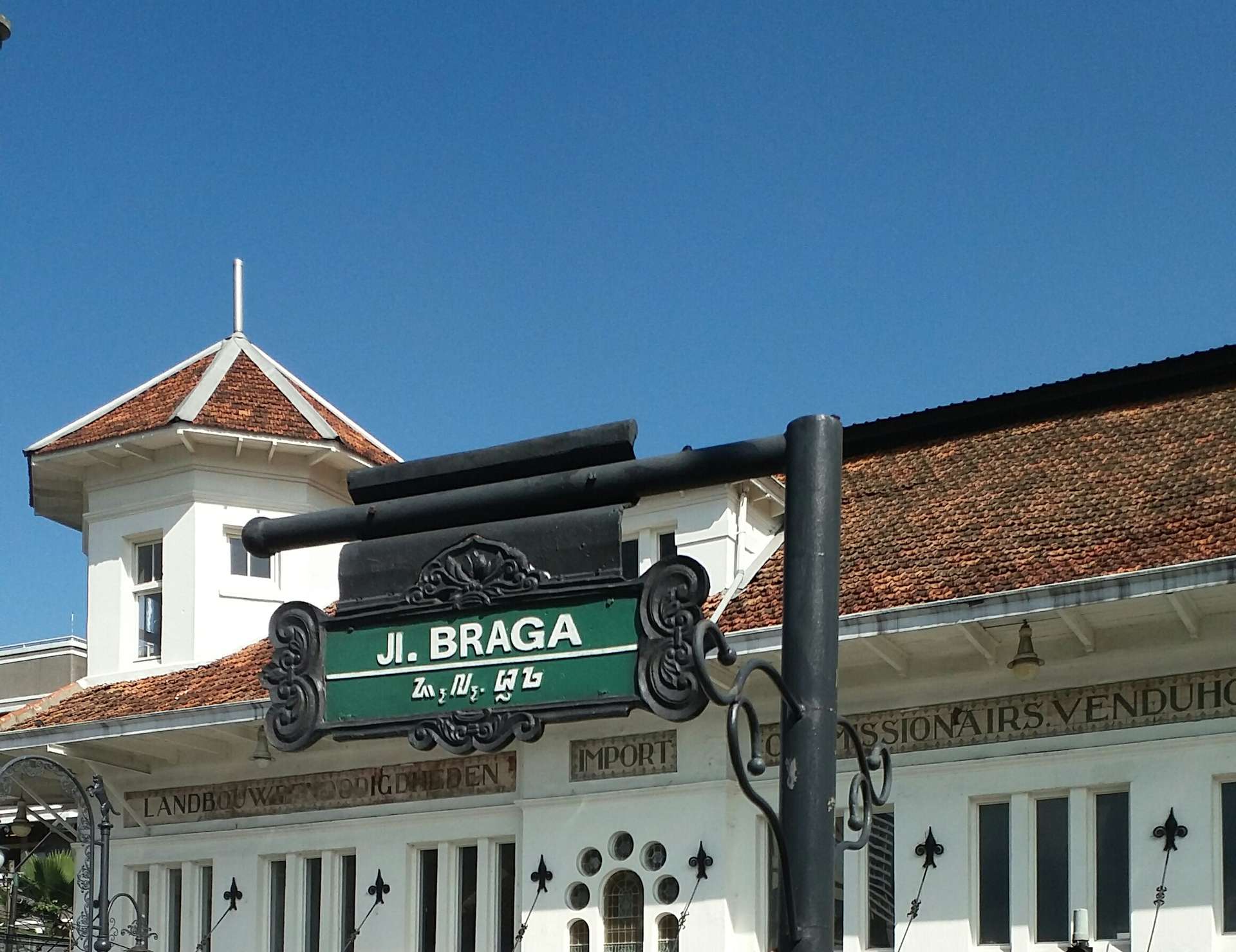 Suasana Jalan Braga, Bandung